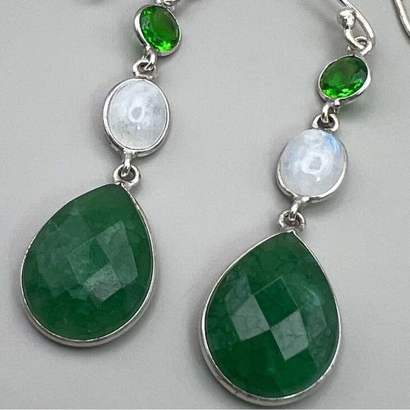 New Faceted Green Emerald and Moonstone Stone Silver Overlay Earrings - Picture 6 of 7